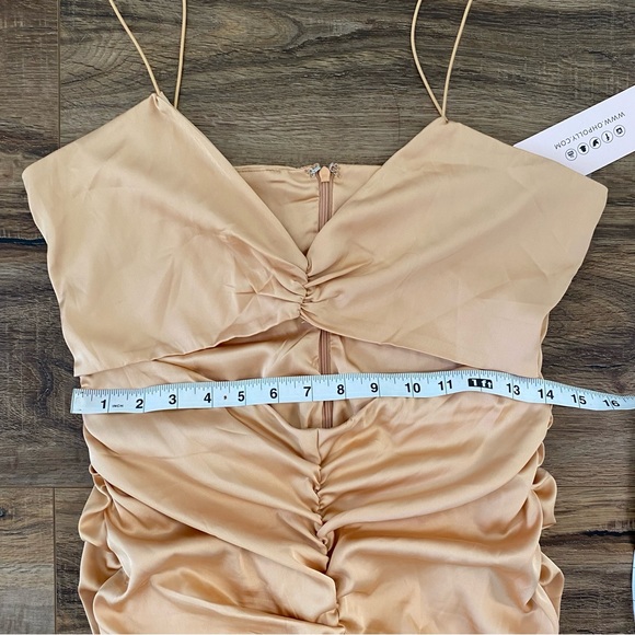 OH POLLY What I Want V neck Cut out Ruched Mini dress in Beige Gold satin NWT - Picture 9 of 11